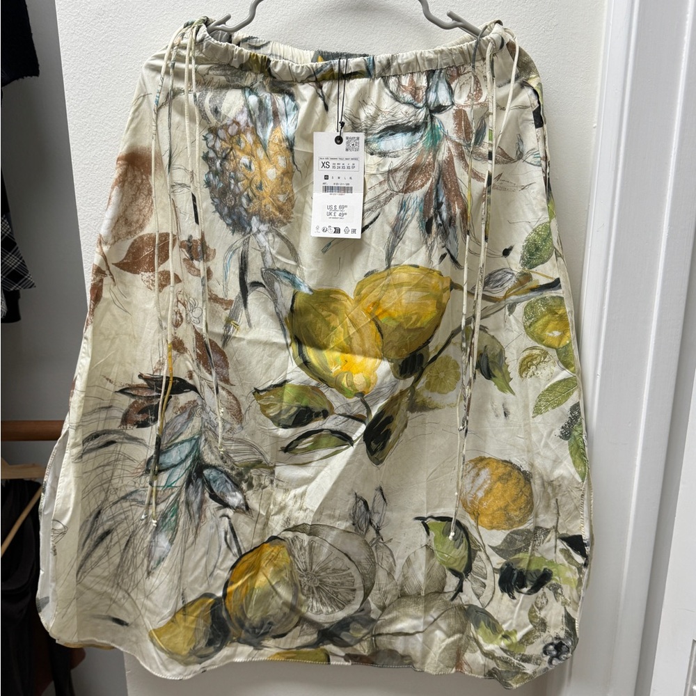 Zara Floral Print Skirt with Lemons - Sold